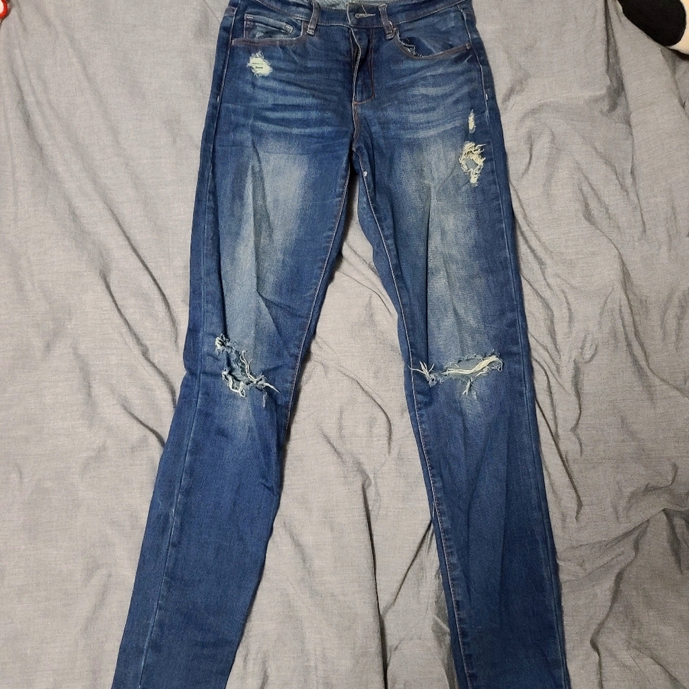 2/25$ 🛍Retro high waisted ripped jeans